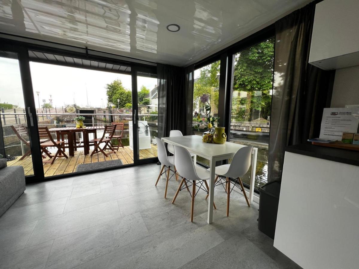 New Houseboat 2 Bedrooms Zwartsluis Dış mekan fotoğraf