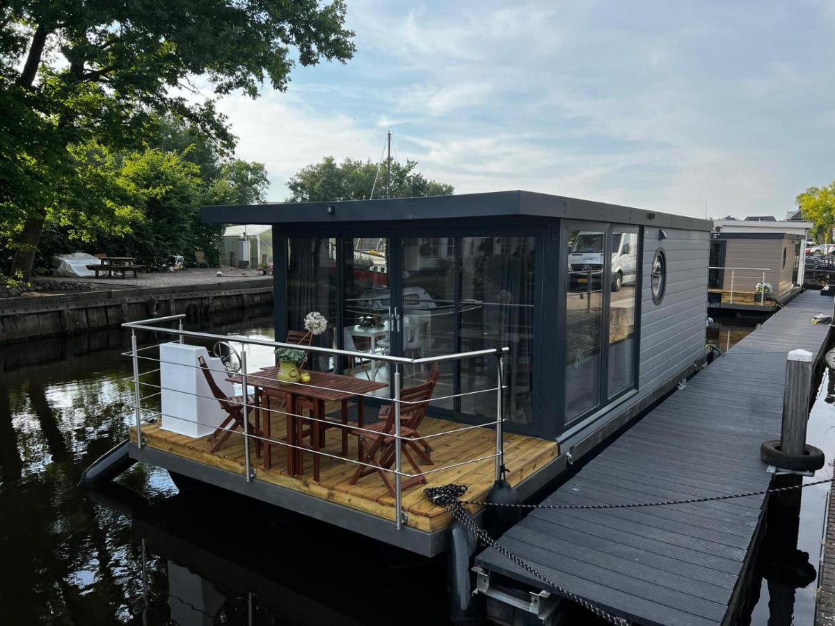 New Houseboat 2 Bedrooms Zwartsluis Dış mekan fotoğraf